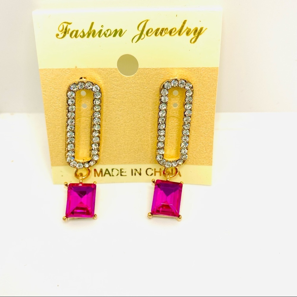 Earrings Pink and Crystal drop set in golden tone. Pierced - Picture 2 of 9